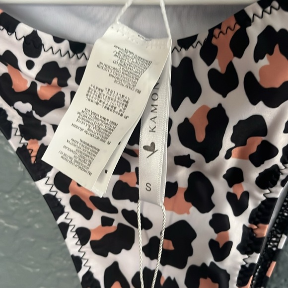Kamoni leopard print bikini bottom size small - Picture 4 of 8